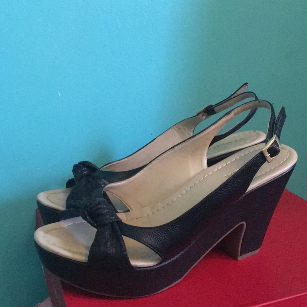 SALE ⚠️ BLACK COMFY HEELS WITH CUBAN STYLE HEEL